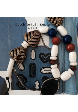 Necklace: Denim & Lapis €99,-