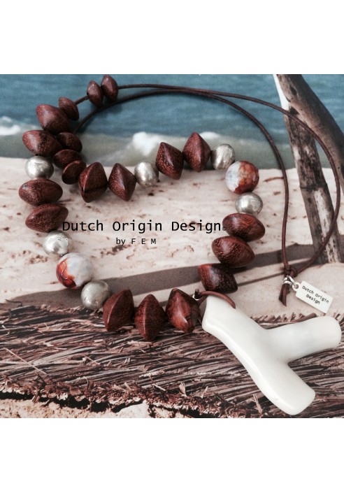 Necklace: Bali & Coral €69,-