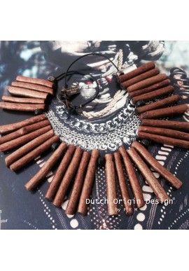 Necklace: Natural Coral Glow 